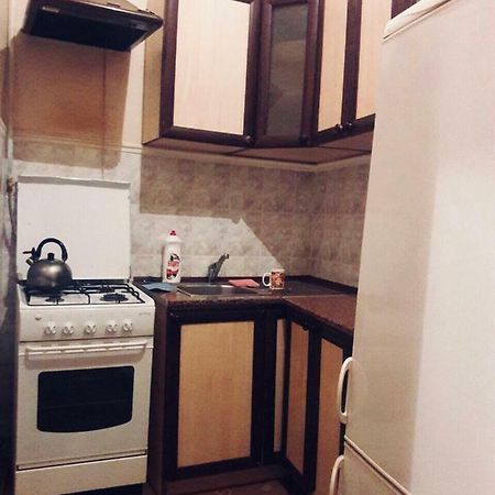 Квартира Між Вокзалом І Центром Lviv Extérieur photo