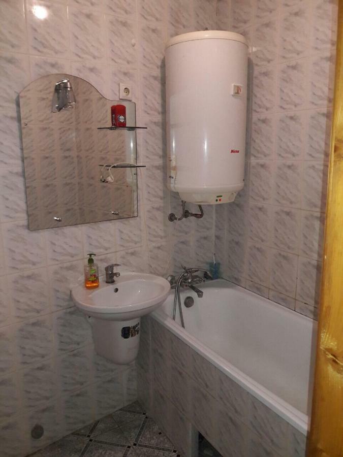 Квартира Між Вокзалом І Центром Lviv Extérieur photo